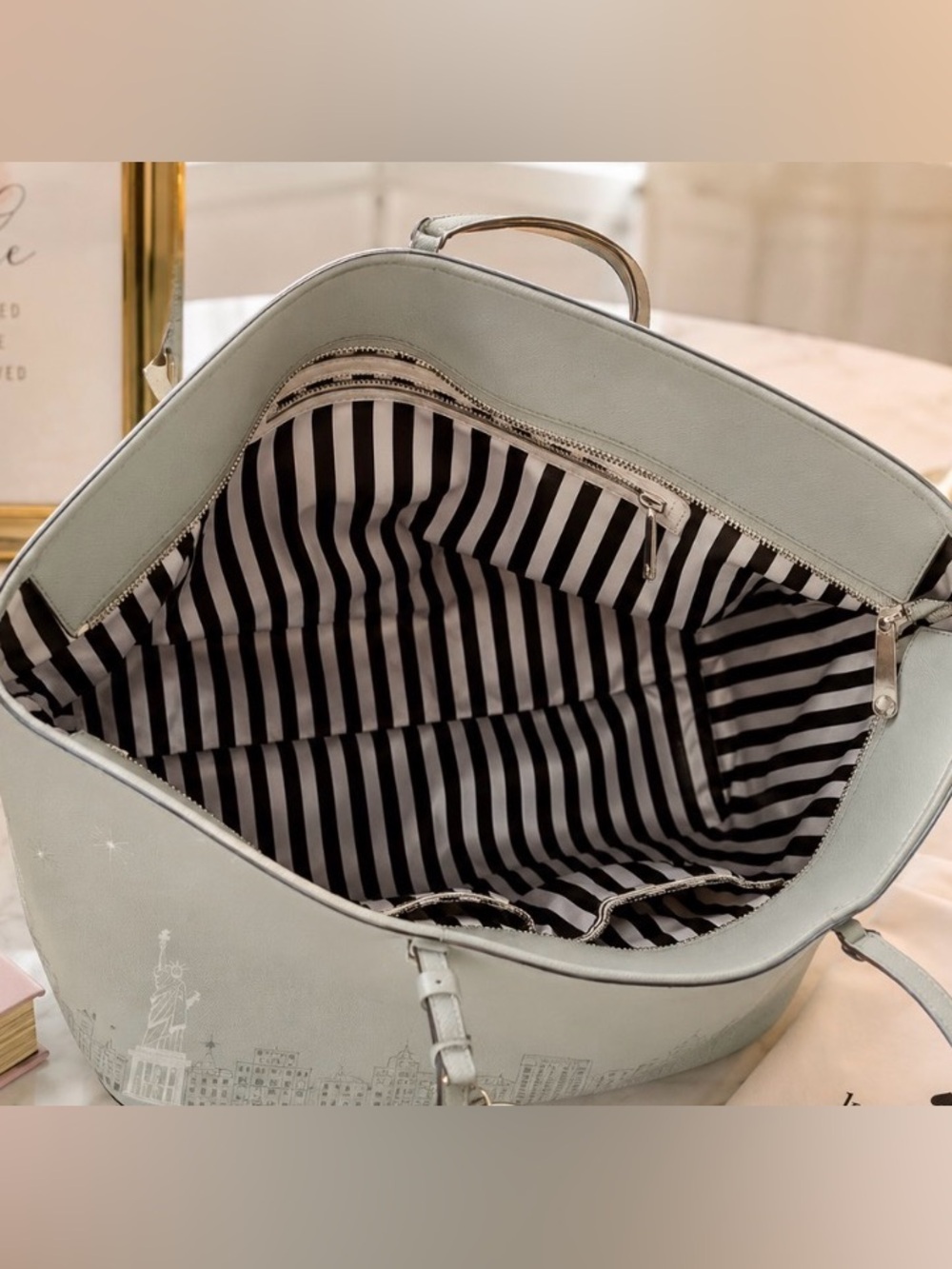 Henri Bendel EUC Sea Foam Sage West 57th NYC Skyline Tote; Rare Vaulted - Picture 7 of 12